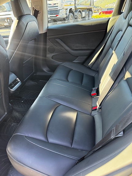 Tesla Model 3 26 of 30