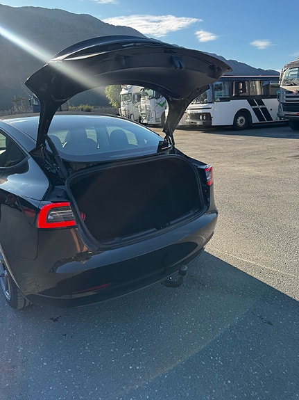 Tesla Model 3 24 of 30