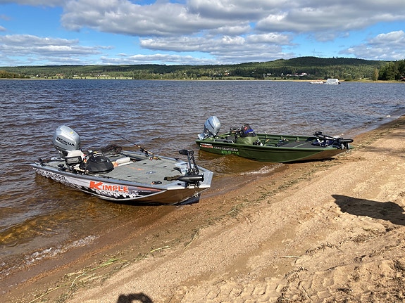 Kimple 460 Zander Bass Pro, Finn din nærmeste forhandler 30 of 30