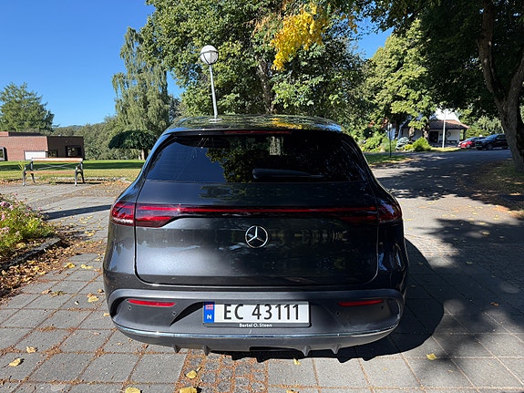 Mercedes-Benz EQC-Klasse 7 of 29