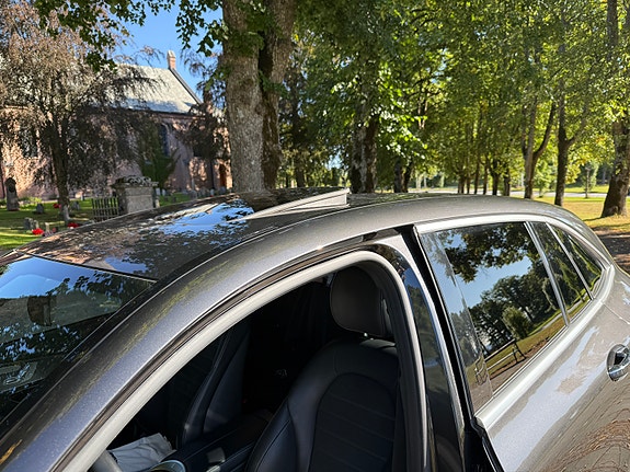 Mercedes-Benz EQC-Klasse 10 of 29