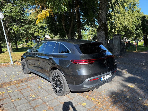 Mercedes-Benz EQC-Klasse 4 of 29