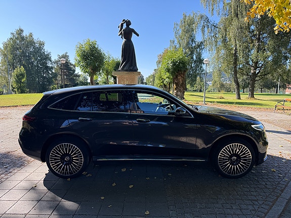 Mercedes-Benz EQC-Klasse 5 of 29