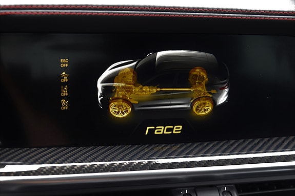 Alfa Romeo Stelvio Quadrifoglio 20 of 30