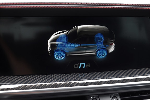 Alfa Romeo Stelvio Quadrifoglio 18 of 30