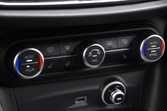 Alfa Romeo Stelvio Quadrifoglio 22 of 30