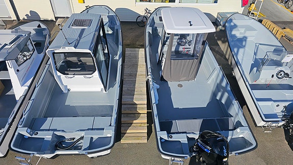 STING 725 CABIN XL PRO + M/ MERCURY 150 SEA PRO OG MYE UTSTYR