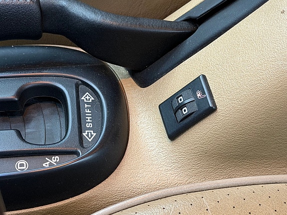 Chrysler Stratus 21 of 30