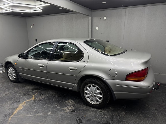 Chrysler Stratus 11 of 30