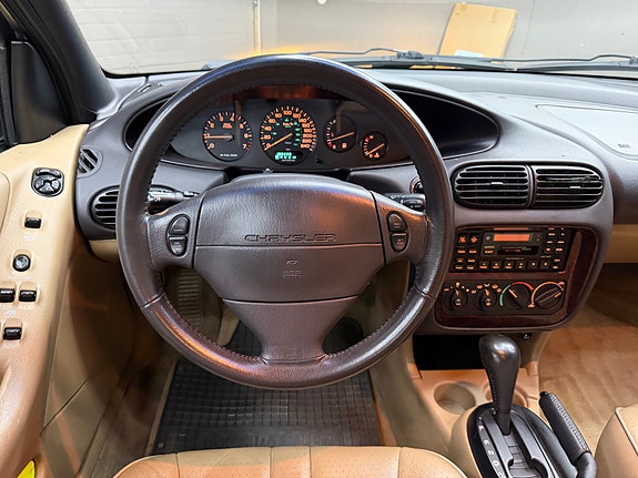 Chrysler Stratus 24 of 30