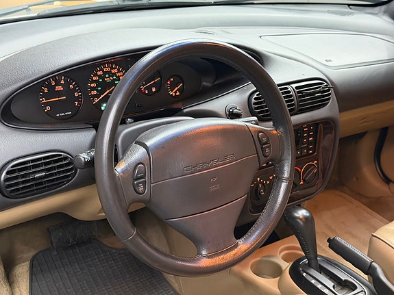 Chrysler Stratus 19 of 30