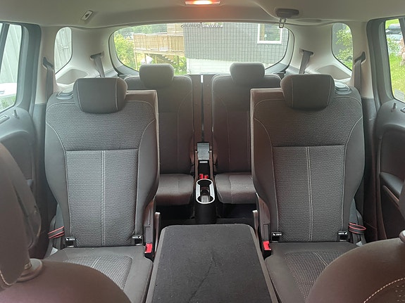 Opel Zafira Tourer 6 of 9