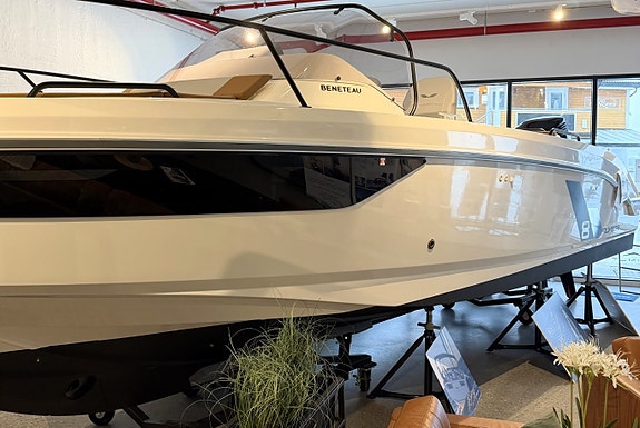 Beneteau Flyer 8 SunDeck - Står utstilt i vår utstillingshall på Vollen Marina 2 of 5