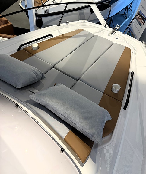 Beneteau Flyer 8 SunDeck – Se den på vår messe på Vollen Marina 5.-6. september 12 of 30