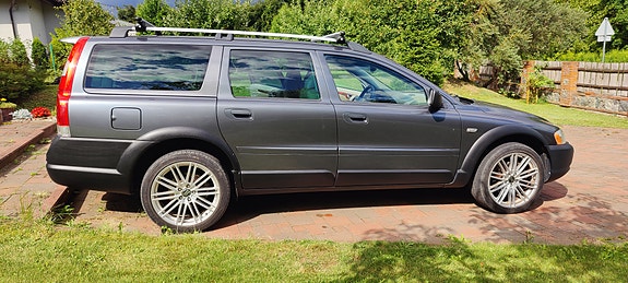Volvo XC70 7 of 30