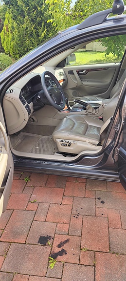 Volvo XC70 16 of 30