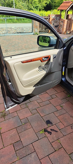 Volvo XC70 19 of 30