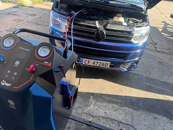 Volkswagen Caravelle 3 of 30