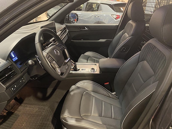 KGM Rexton 8 of 26