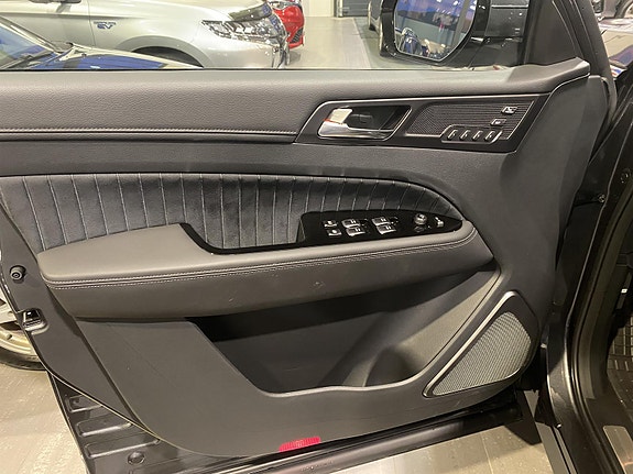 KGM Rexton 9 of 26