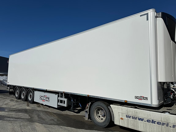 Chereau FRC trailer (Europa høyde!)  med Carrier HE19 2-temp. Bommer for lasting i 2 høyder. 8110 mm akselavstand. Stor pallekasse med delingsvegg. Løft på første aksel. Vi har den på lager! 10 of 13