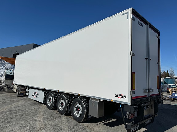 Chereau FRC trailer (Europa høyde!)  med Carrier HE19 2-temp. Bommer for lasting i 2 høyder. 8110 mm akselavstand. Stor pallekasse med delingsvegg. Løft på første aksel. Vi har den på lager! 2 of 13
