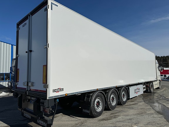 Chereau FRC trailer (Europa høyde!)  med Carrier HE19 2-temp. Bommer for lasting i 2 høyder. 8110 mm akselavstand. Stor pallekasse med delingsvegg. Løft på første aksel. Vi har den på lager! 12 of 13