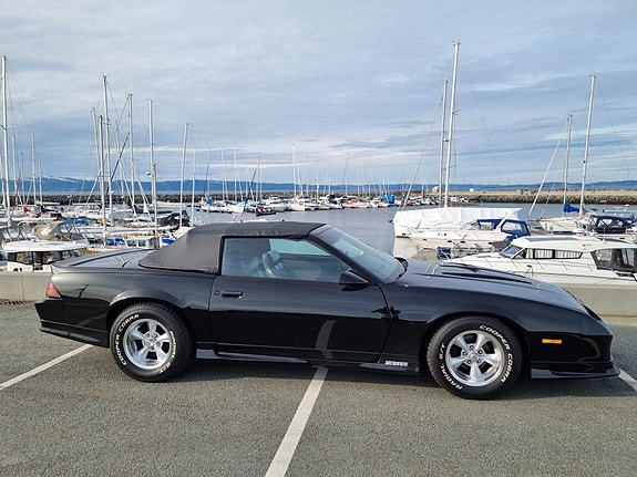 Chevrolet Camaro 4 of 26