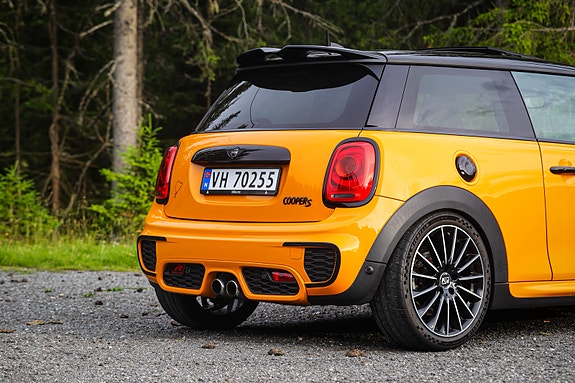 MINI Cooper S 15 of 30