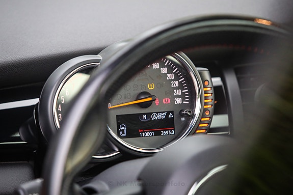MINI Cooper S 18 of 30