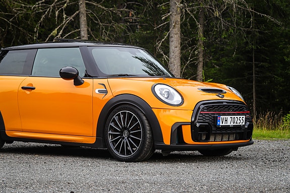 MINI Cooper S 2 of 30