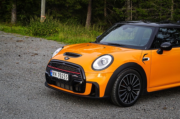 MINI Cooper S 6 of 30