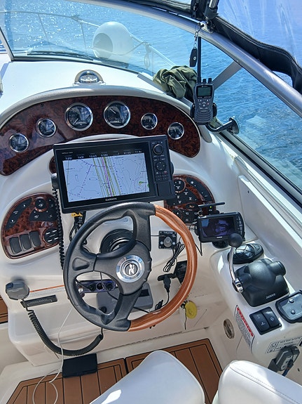 Sea Ray 315 Sundancer. Nytt drev og propeller 2022 5 of 30