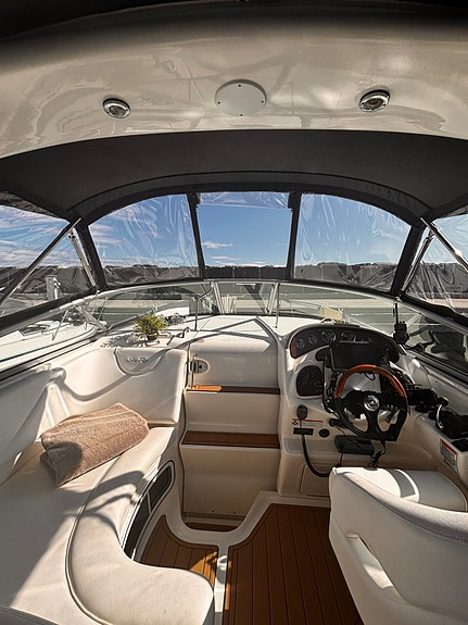 Sea Ray 315 Sundancer. Nytt drev og propeller 2022 6 of 30