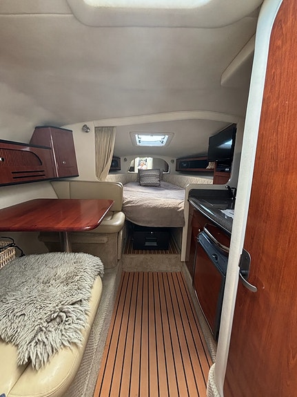 Sea Ray 315 Sundancer. Nytt drev og propeller 2022 13 of 30