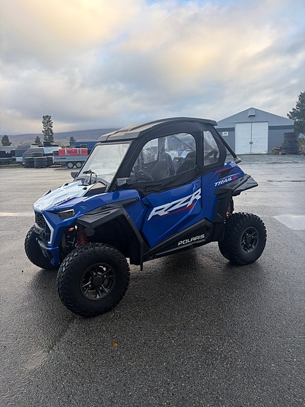 Polaris RZR Trail S 1000 2 of 8
