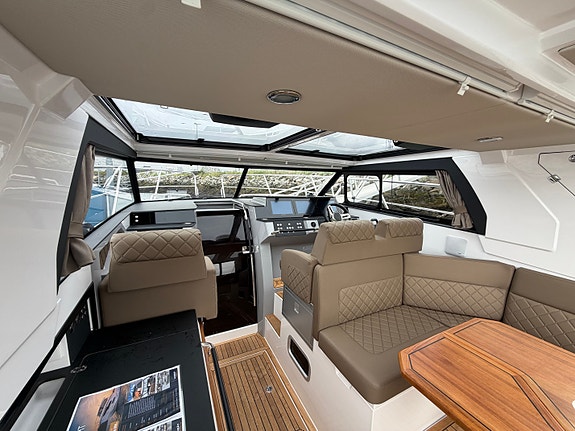 Aquador 300 HT | D4 320HK | Humphree | Høstpris 15 of 30