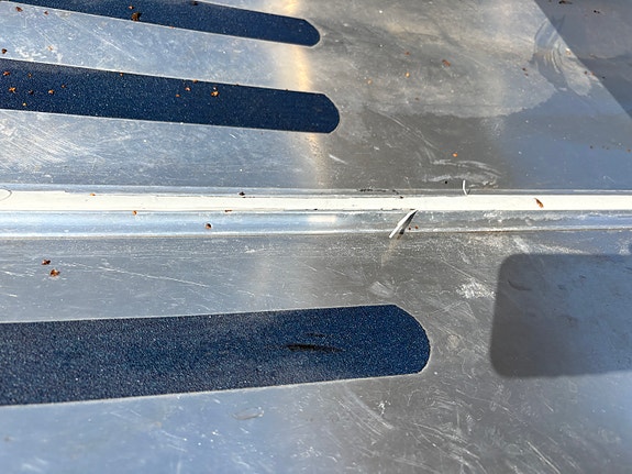 Linder Fischer 410 aluminiumsbåt – lett og praktisk båt 9 of 17