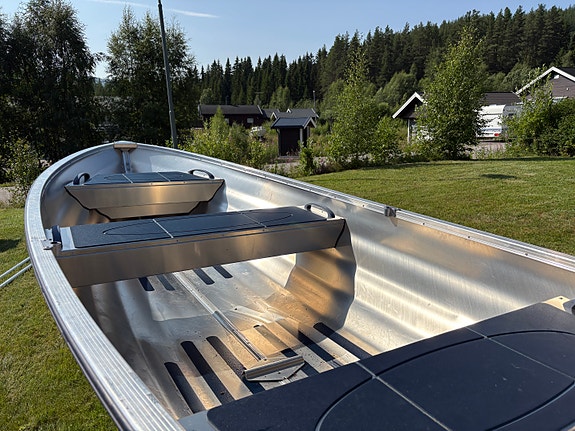 Linder Fischer 410 aluminiumsbåt – lett og praktisk båt 12 of 17
