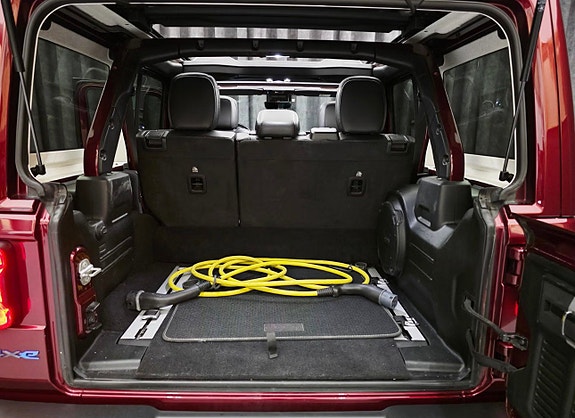 Jeep Wrangler 18 of 24
