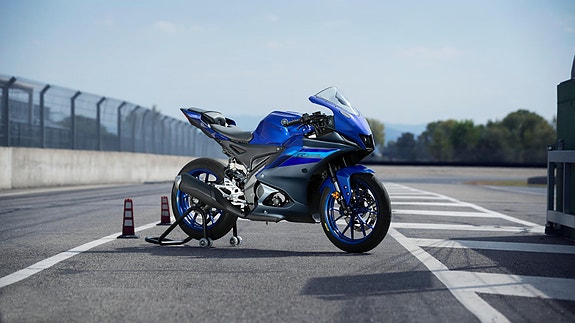 Yamaha R125 15 of 22