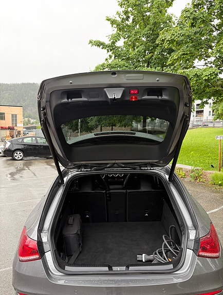 Mercedes-Benz CLA250 e 8 of 19