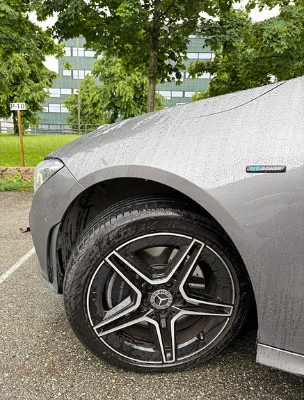 Mercedes-Benz CLA250 e 18 of 19