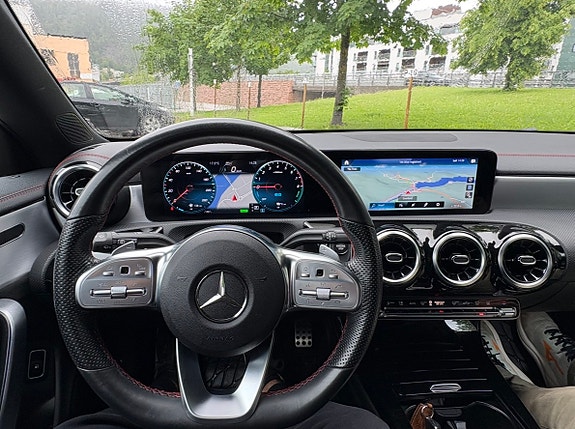 Mercedes-Benz CLA250 e 10 of 19