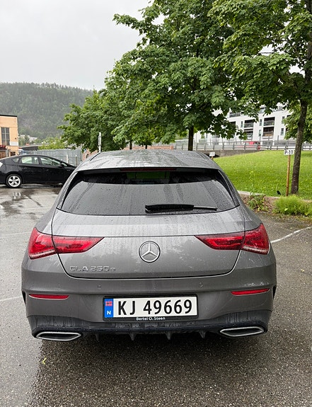 Mercedes-Benz CLA250 e 7 of 19