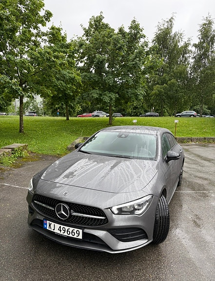 Mercedes-Benz CLA250 e 2 of 19