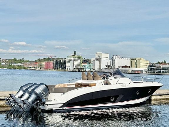 Sessa Key Largo 36 m/Yamaha 350x3 - Se video