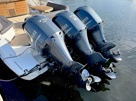 Sessa Key Largo 36 m/Yamaha 350x3 - Se video 9 of 30