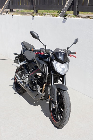 Yamaha MT-125 2 of 8