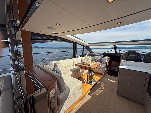 Princess V55, topp utstyrt, AC, levert ny i Norge 13 of 30